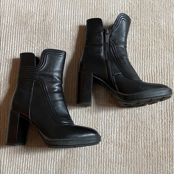 Aquatalia Illiana Weatherproof High Block Heel Chunky Boots Black Leather Size 8 - Picture 5 of 14